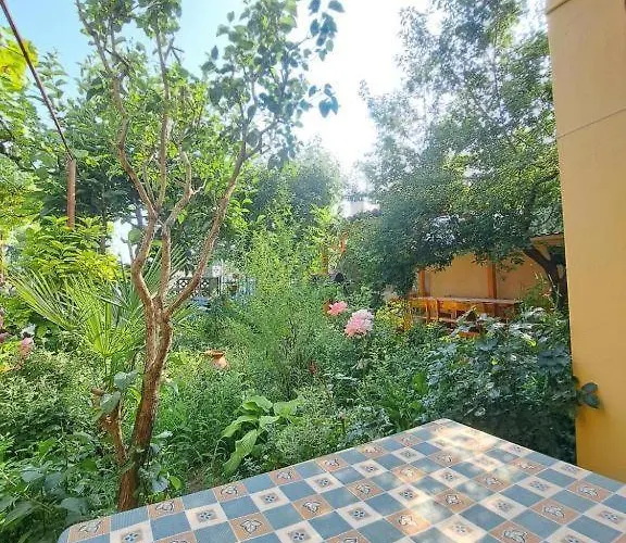 Family California Гостевой дом Приморско